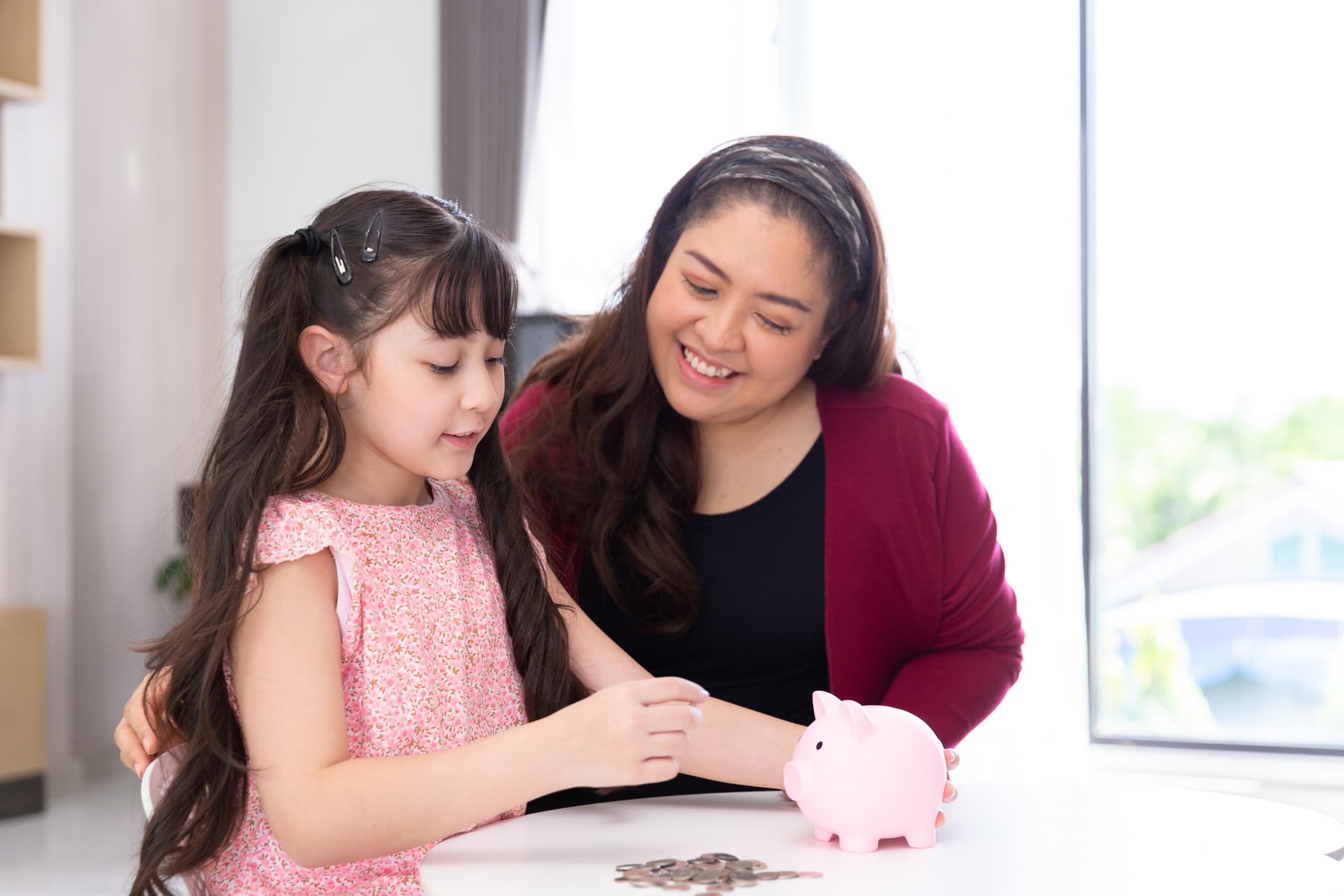 These are the top 6 financial lessons to teach your child